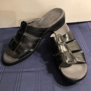Clarks Women’s Sandals 81895, Black Color, Size 9